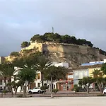 Atico De Jardines * Dénia